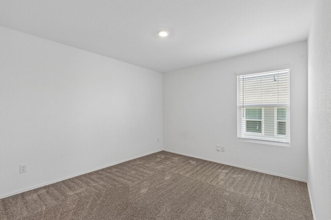 Building Photo - Fresh, Stylish & Move-In Ready in Eagle Mountain–Saginaw ISD