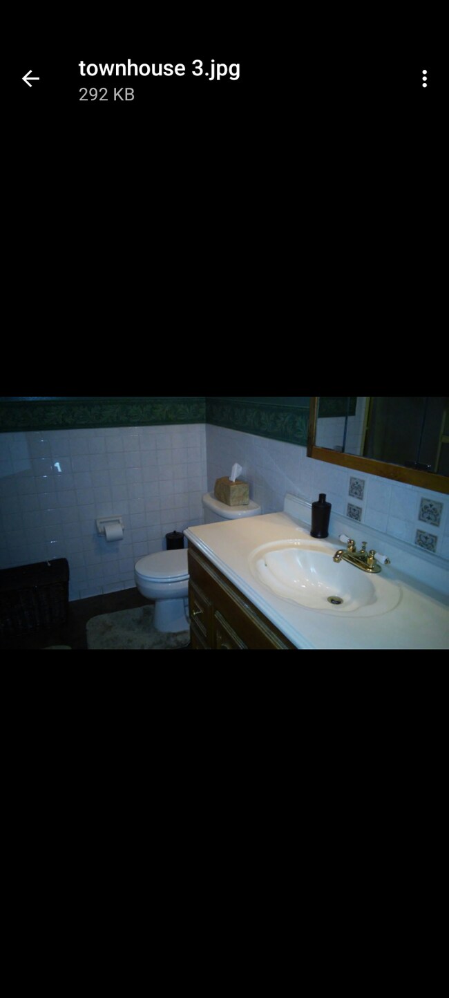 Building Photo - 198 Dover Dr