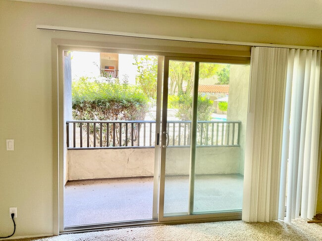 Building Photo - 2530 Clairemont Dr