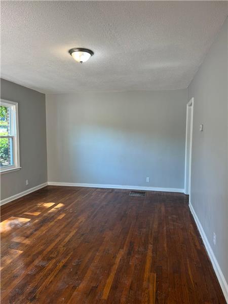 Building Photo - 1833 Ridgeland Dr