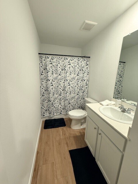 Building Photo - 3049 Pensacola Dr