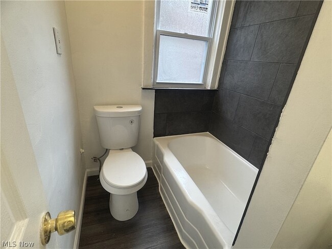 Building Photo - 3242 Sycamore Rd