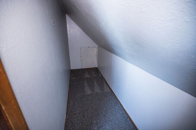 Building Photo - 306 W Crawford Ave
