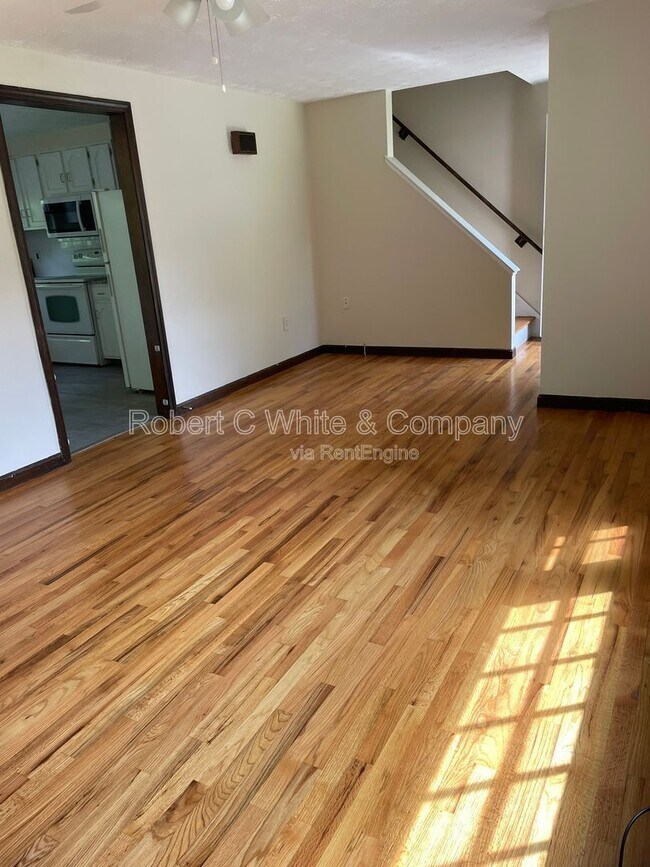 Building Photo - 25 Regency Ct