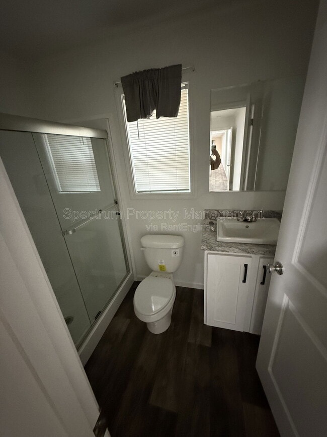 Building Photo - 18 Abbott St