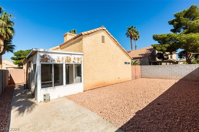 Building Photo - 582 Searchlight Dr