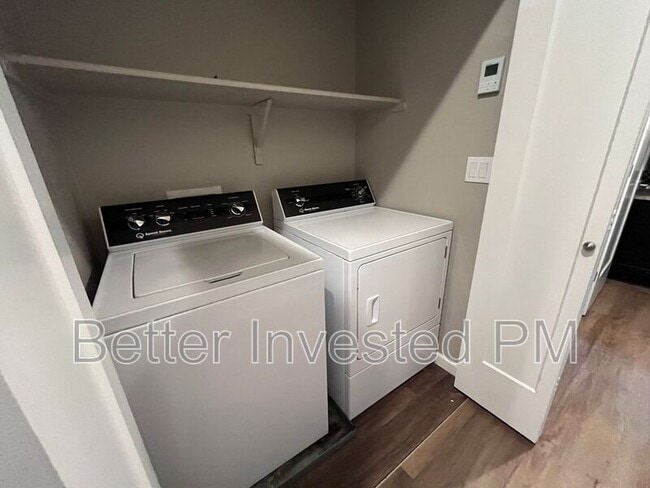 Building Photo - 446 Blythewood Pl