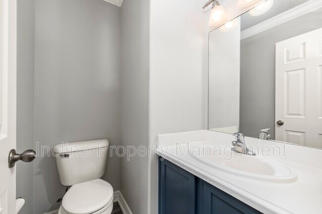 Building Photo - 4016 S Sunrise Dr