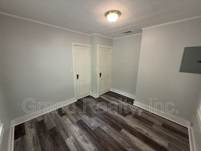 Building Photo - 3693 Scoggins St