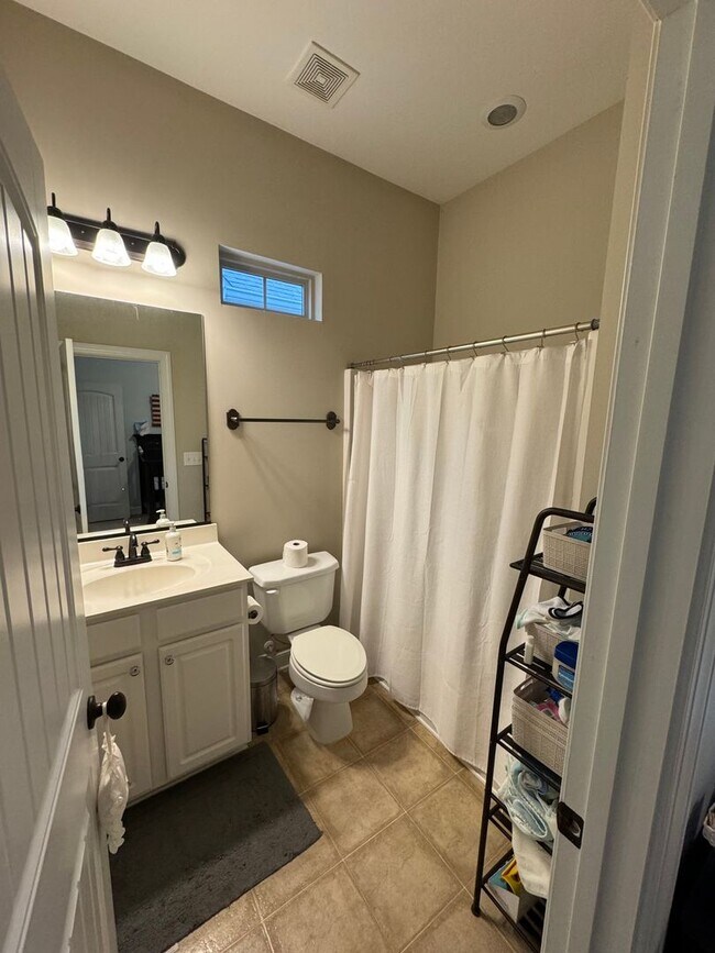 Building Photo - Available Now Charming Resort-Style Home f...