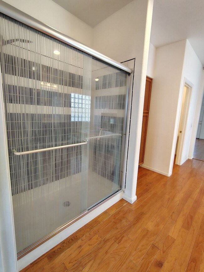 Building Photo - 267 Daisy Gold Ct