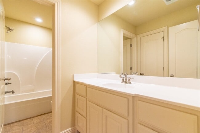 Building Photo - 4053 Zion Valley Dr