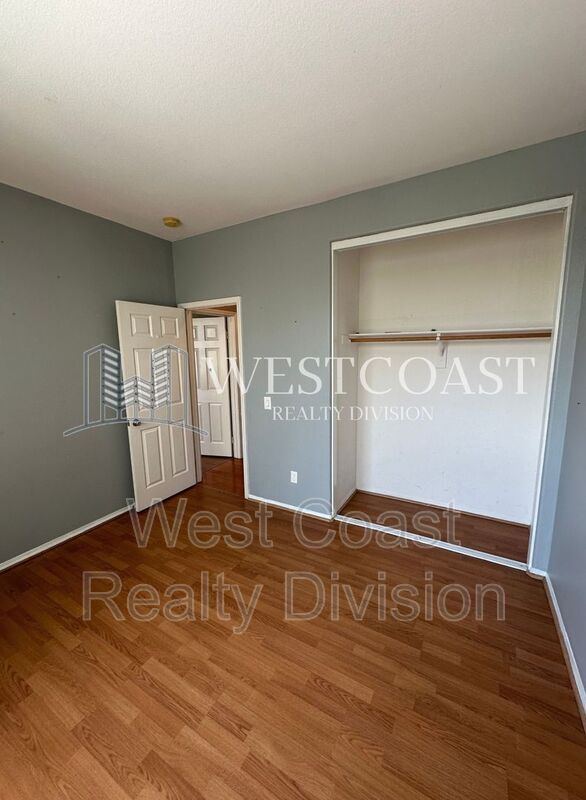 Building Photo - 26719 Evergreen Ave