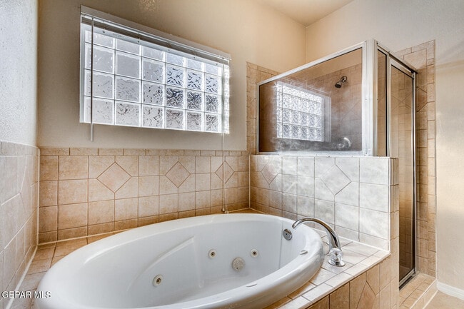 Building Photo - 12344 Tierra Limpia Dr