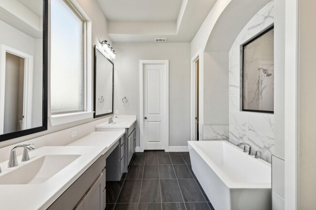 Building Photo - 4131 Sandhills Ln