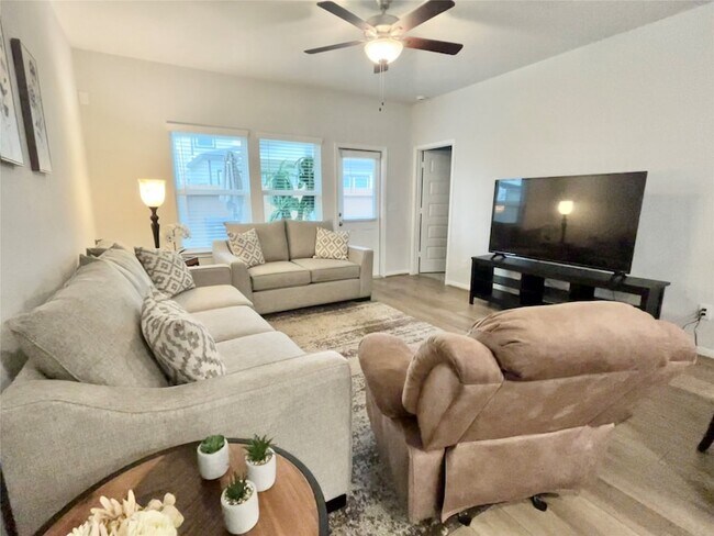 Building Photo - 8320 Bristlecone Pne Wy