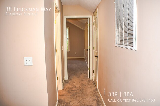 Building Photo - 38 Brickman Way