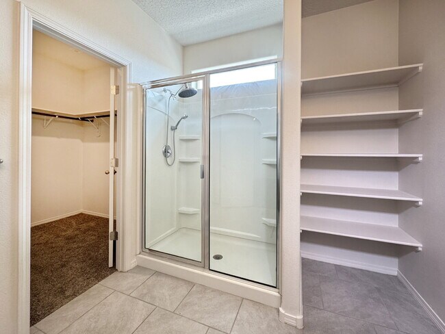 Building Photo - Newer home in Solcito Subdivision in Cente...
