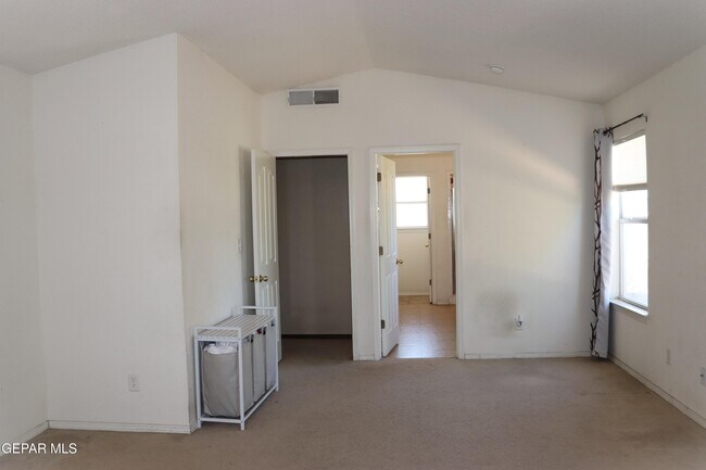 Building Photo - 3329 Tierra Sara Ln