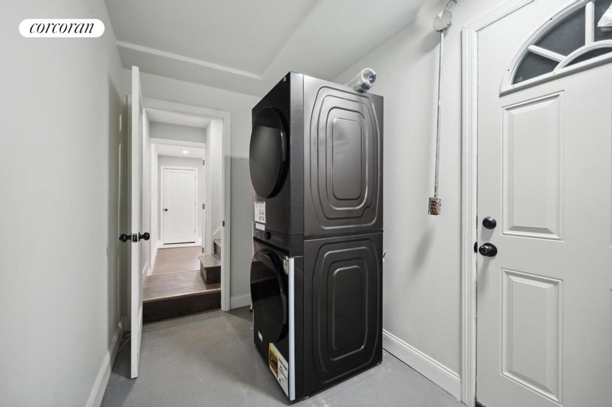 Building Photo - 224 W 252nd St