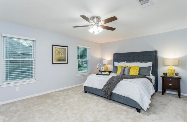 Building Photo - 15614 Pebble Bend Dr