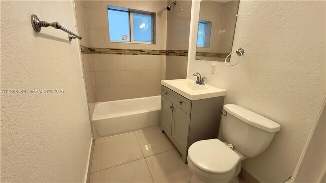 Building Photo - 1125 NW 16th Ct