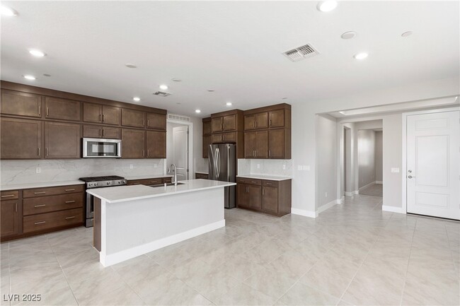 Building Photo - 52 Stone Blf Ln