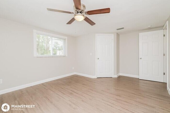 Building Photo - 5706 BAY BLVD, PORT RICHEY, FL 34668