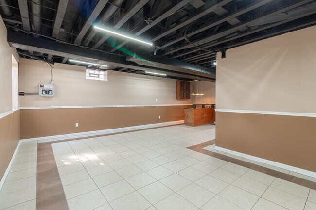 Building Photo - 3334 Cummings Ave