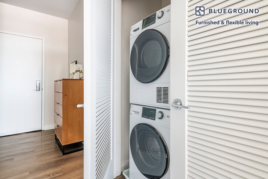 Building Photo - 50 Salt St