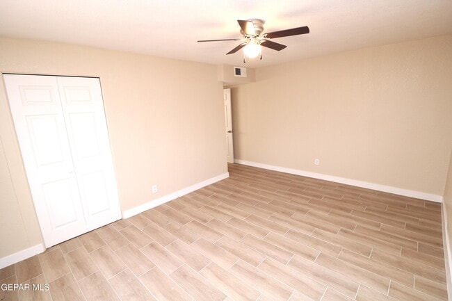 Building Photo - 536 Bataan Cir