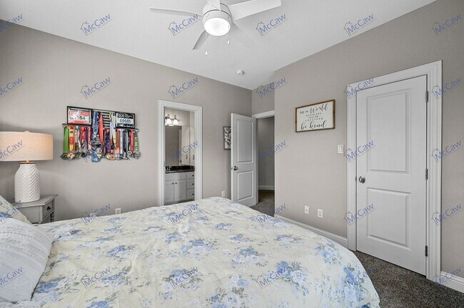 Building Photo - 5211 Mission Ave