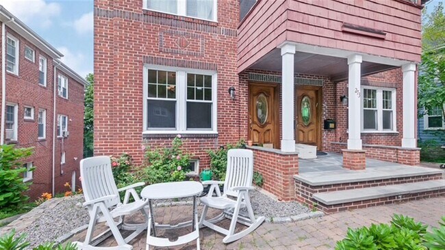 Building Photo - 273 Mason Terrace