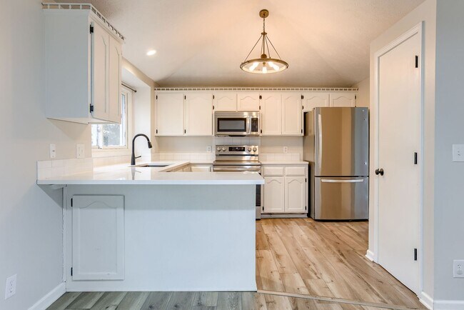 Building Photo - 7926 Primrose Ct