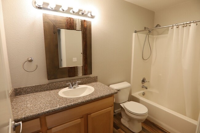 Building Photo - 810 Pinyon PL