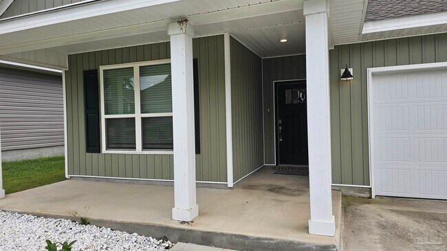 Building Photo - 265 Camellia Dr