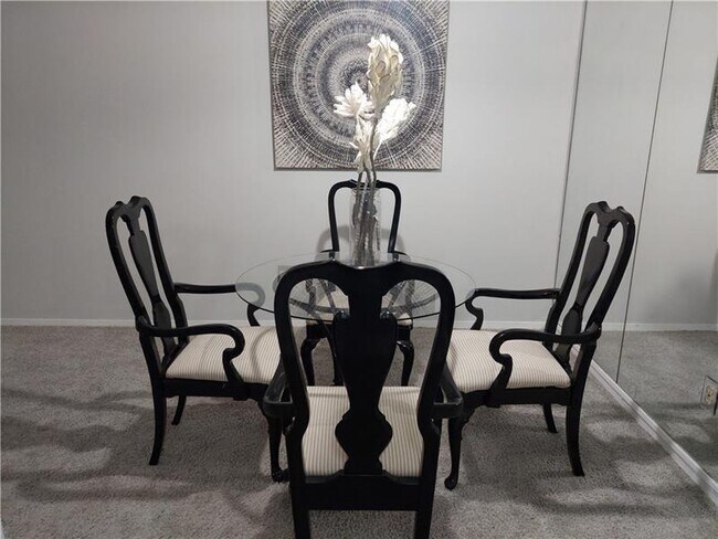 Building Photo - 1003 Dunbar Dr