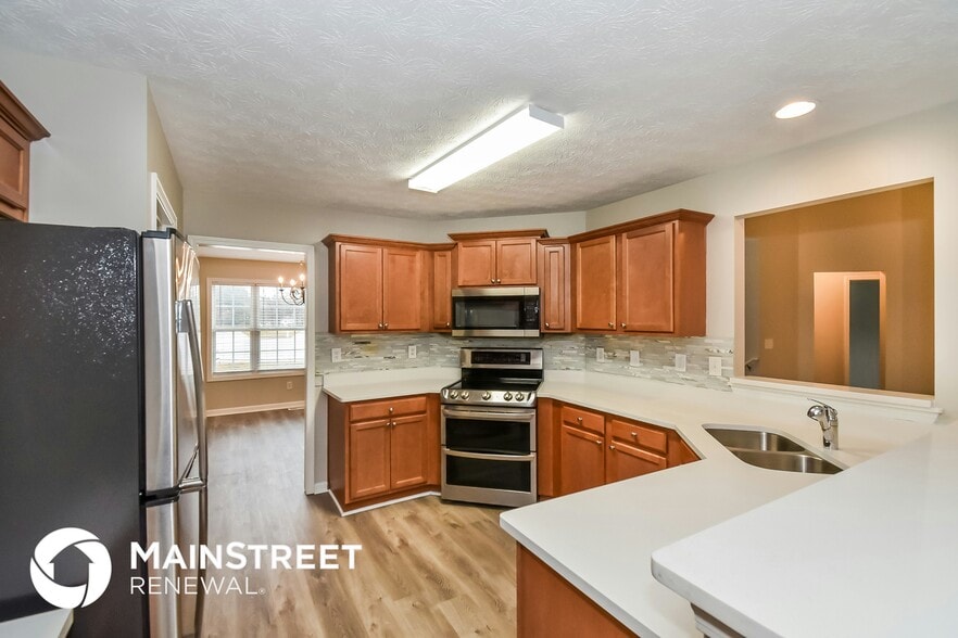 Building Photo - 161 Morning View Dr