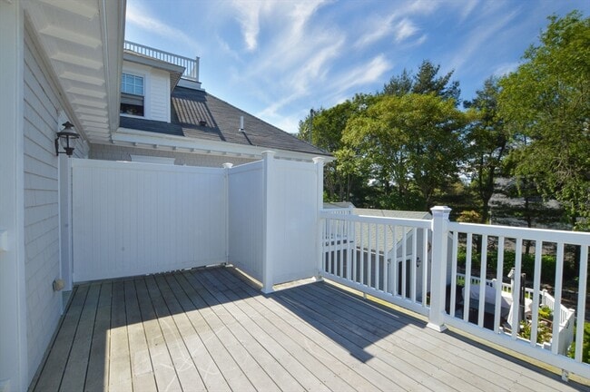 Building Photo - 66 Tucker Ln