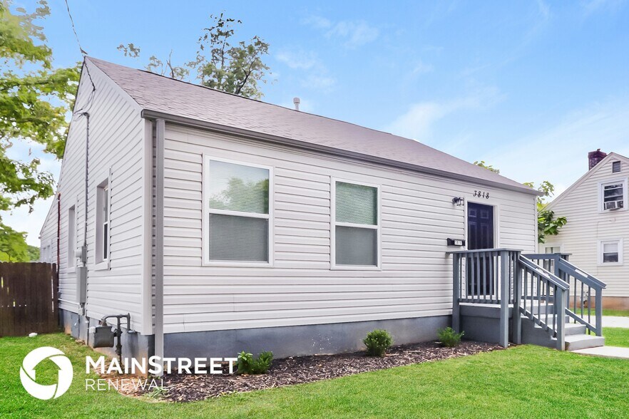 Building Photo - 3818 Bank St