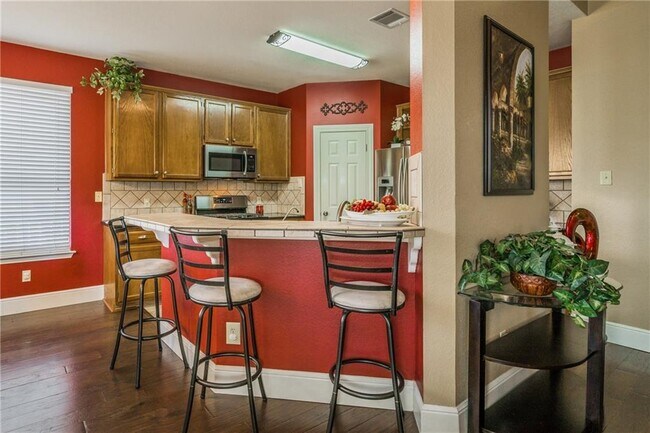 Building Photo - 15713 Monona Cove