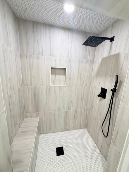 Building Photo - 984 Woodbourne Dr SW