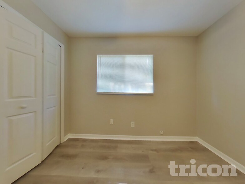 Building Photo - 4498 Jaslo Ave