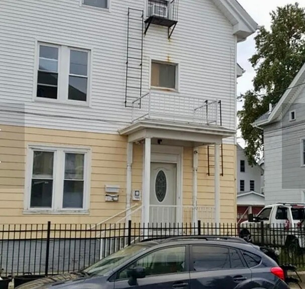 Building Photo - 152 Harrison St