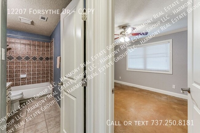Building Photo - 12207 Forsythe Dr