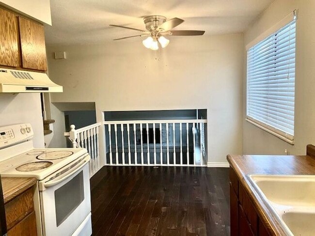 Building Photo - Gorgeous 4 Bed, 2 Bath Home in Central For...