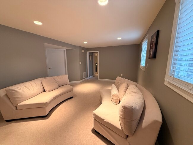 Building Photo - 19013 Quail Valley Blvd