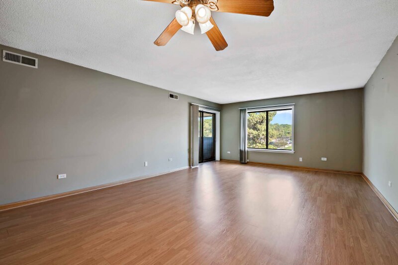 Building Photo - 1255 N Sterling Ave