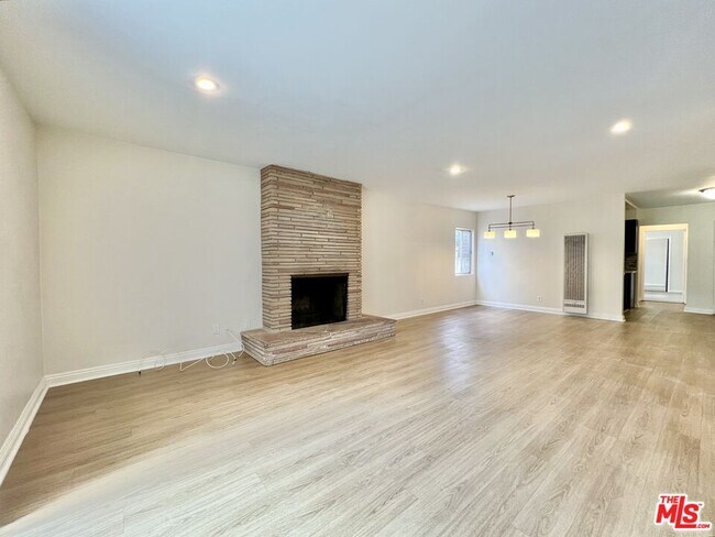 Building Photo - 1552 Berkeley St