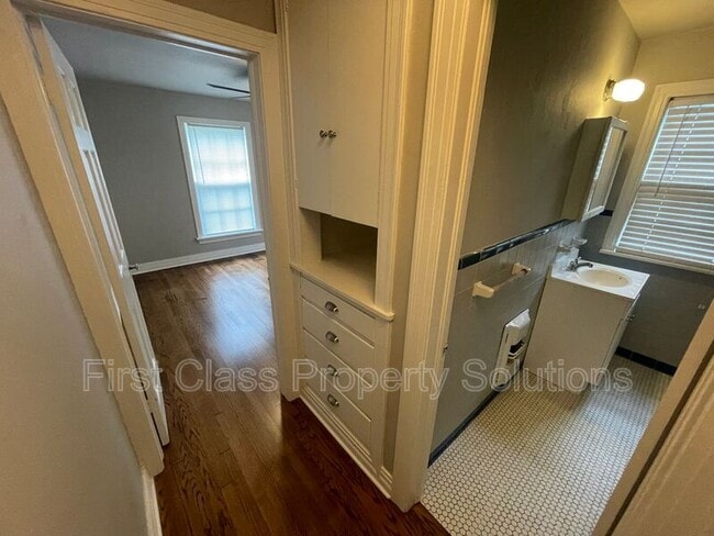 Building Photo - 1126 NW 55th St